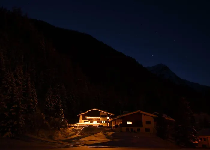 Apartment Haus Hubertus St. Leonhard im Pitztal
